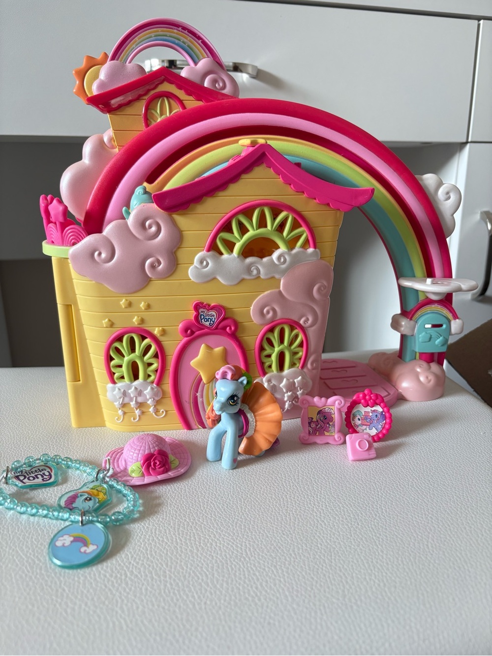 My Little Pony Rainbow Dash’s Rainbow House- COMPLETE SET
